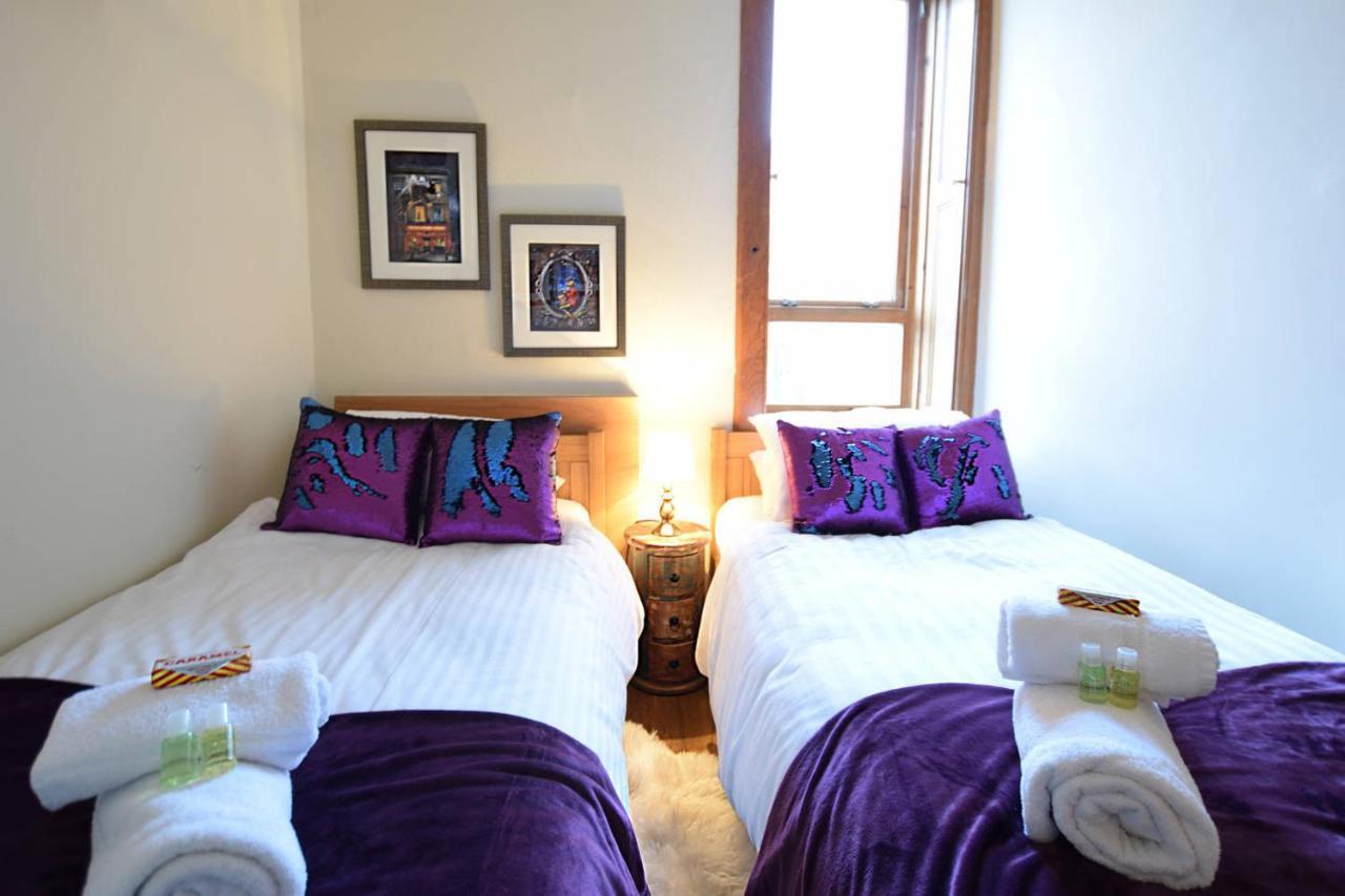 Joivy Classic Apt With Castle Views In Old Town Edimburgo Exterior foto